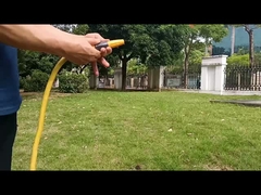 Ugello a spruzzo per tubo da giardino in plastica con connessione rapida a scatto